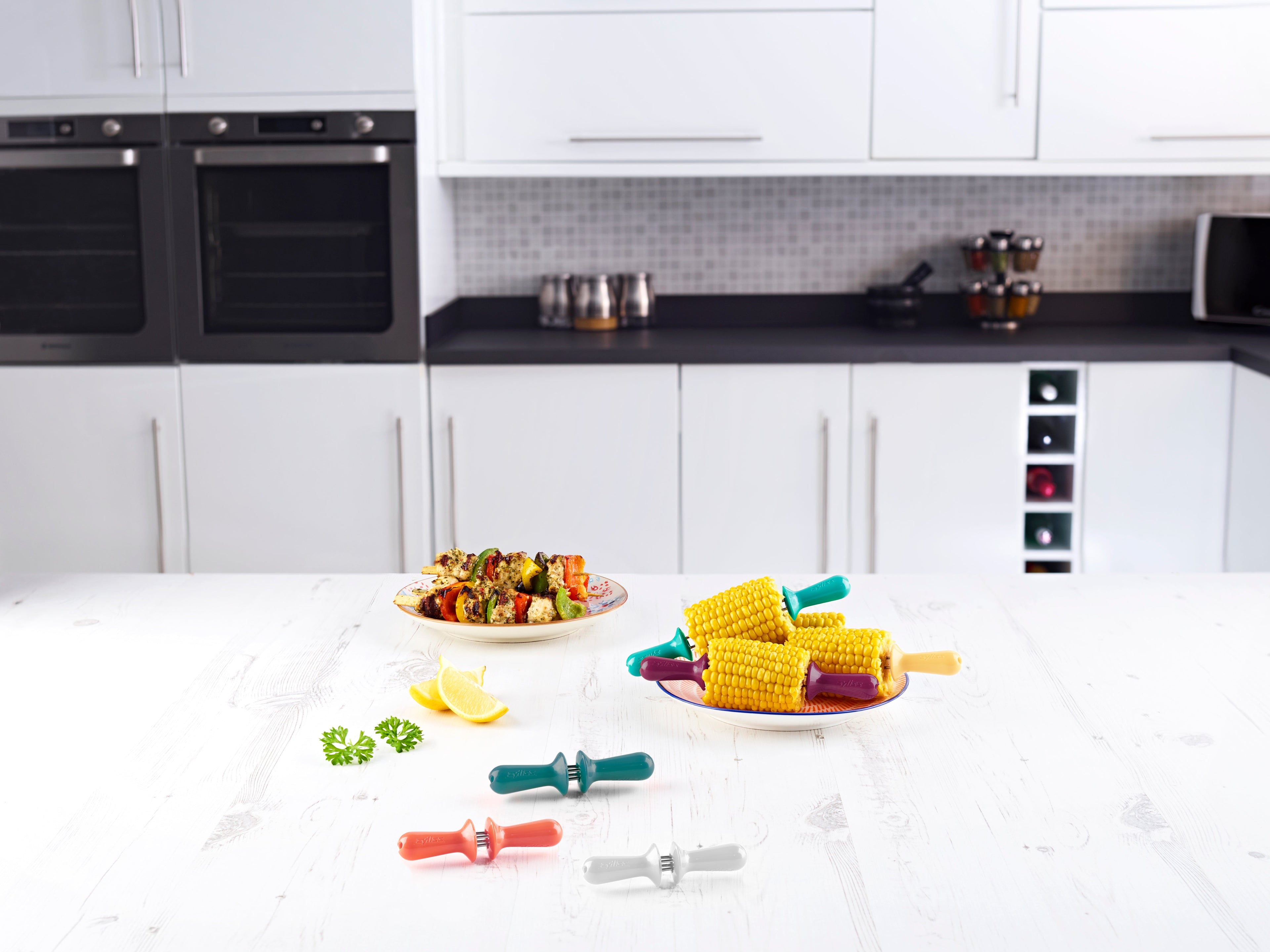 Zyliss Opaque interlocking corn holders six