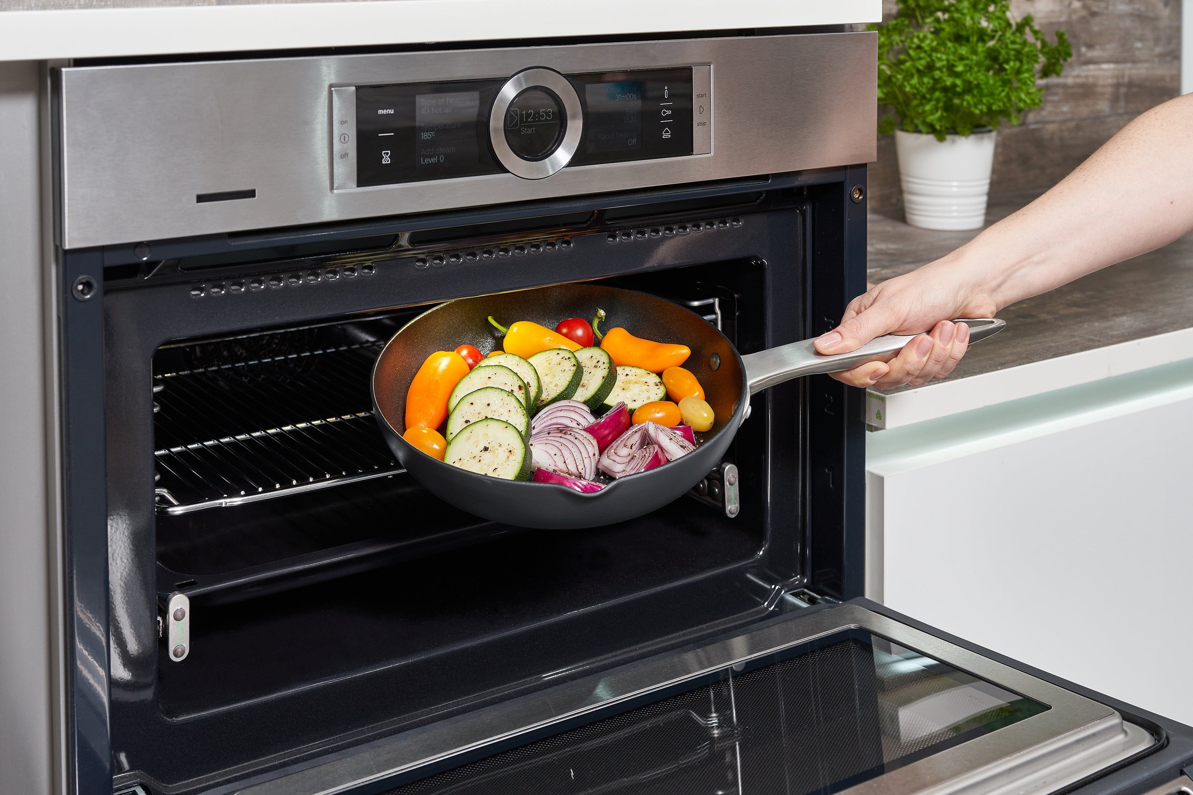 Zyliss Ultimate Pro Nonstick 9.5 inch Frying Pan with Pour Spout